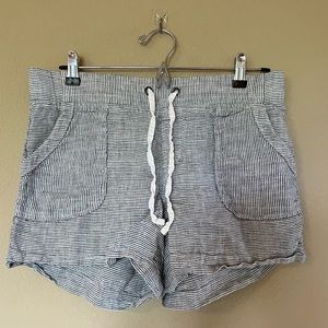 Athleta - Linen Shorts - Adjustable Waistband - Size 10